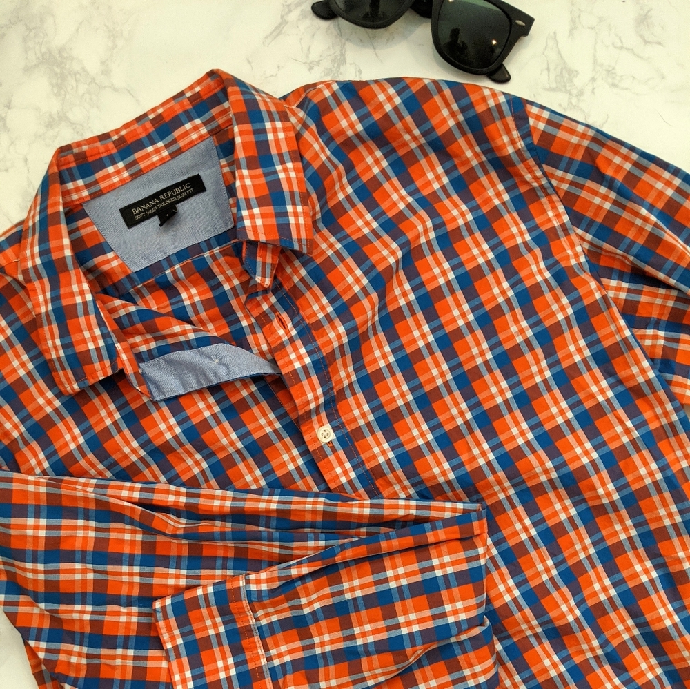 BANANA REPUBLIC MENS BUTTON SHIRT